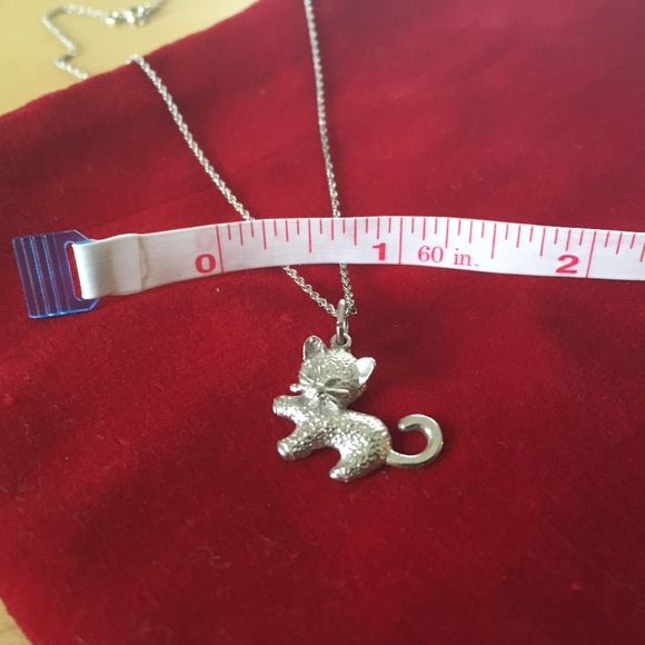 Jewelry - Adorable Sterling Silver Kitty Cat Necklace